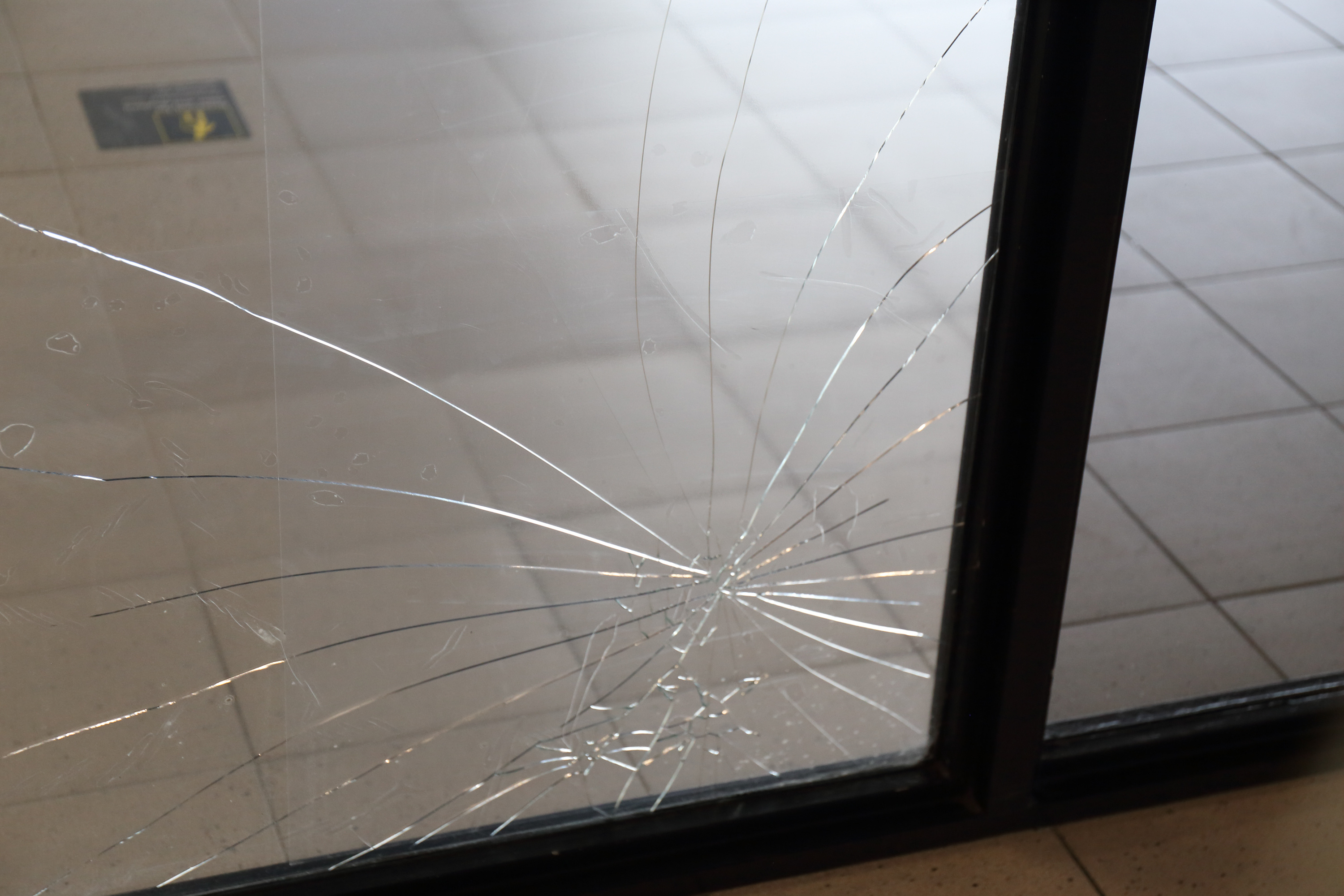 ガラス交換 名古屋市中川区 | ガラス修理のご相談は修理の窓口名古屋市中川区